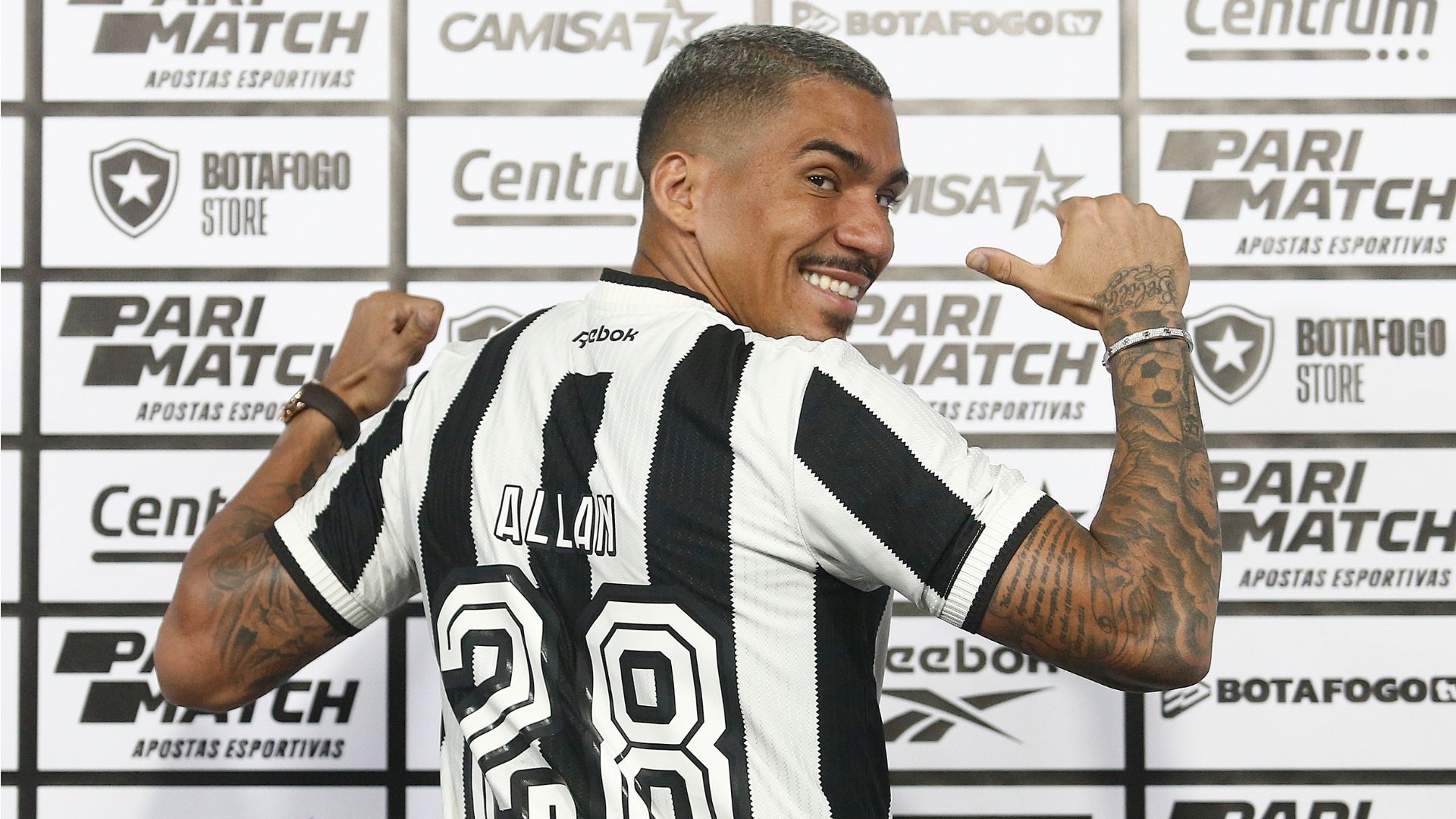 Allan é o novo camisa 28 do Botafogo (Crédito: Vitor Silva / Botafogo)
