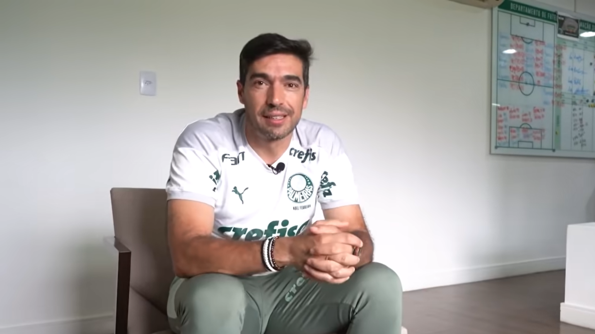 Abel Ferreira revela surpresas para torcedores