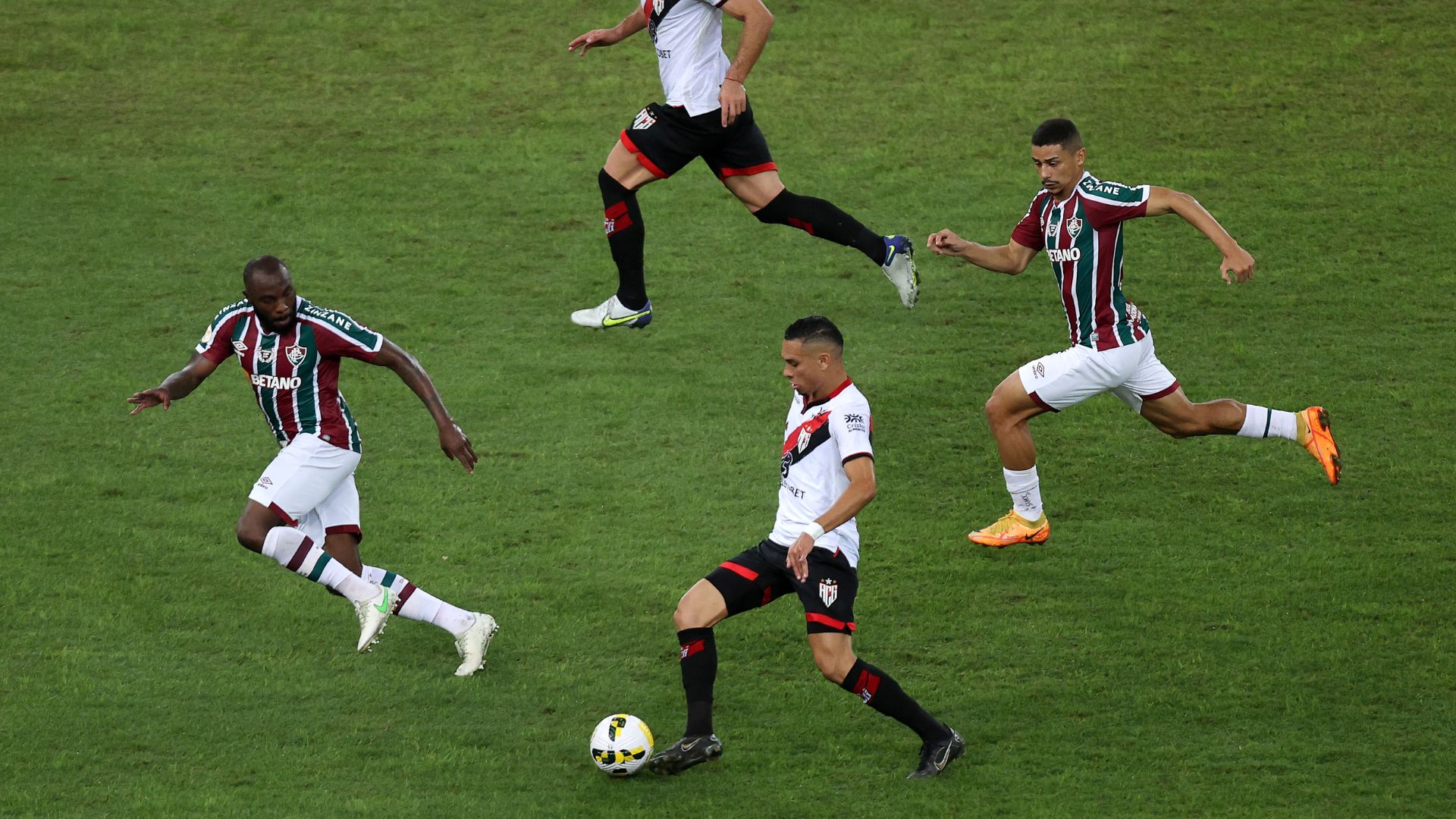 Fluminense e Atlético-GO se enfrentaram pelo Brasileirão (Crédito: GettyImages)