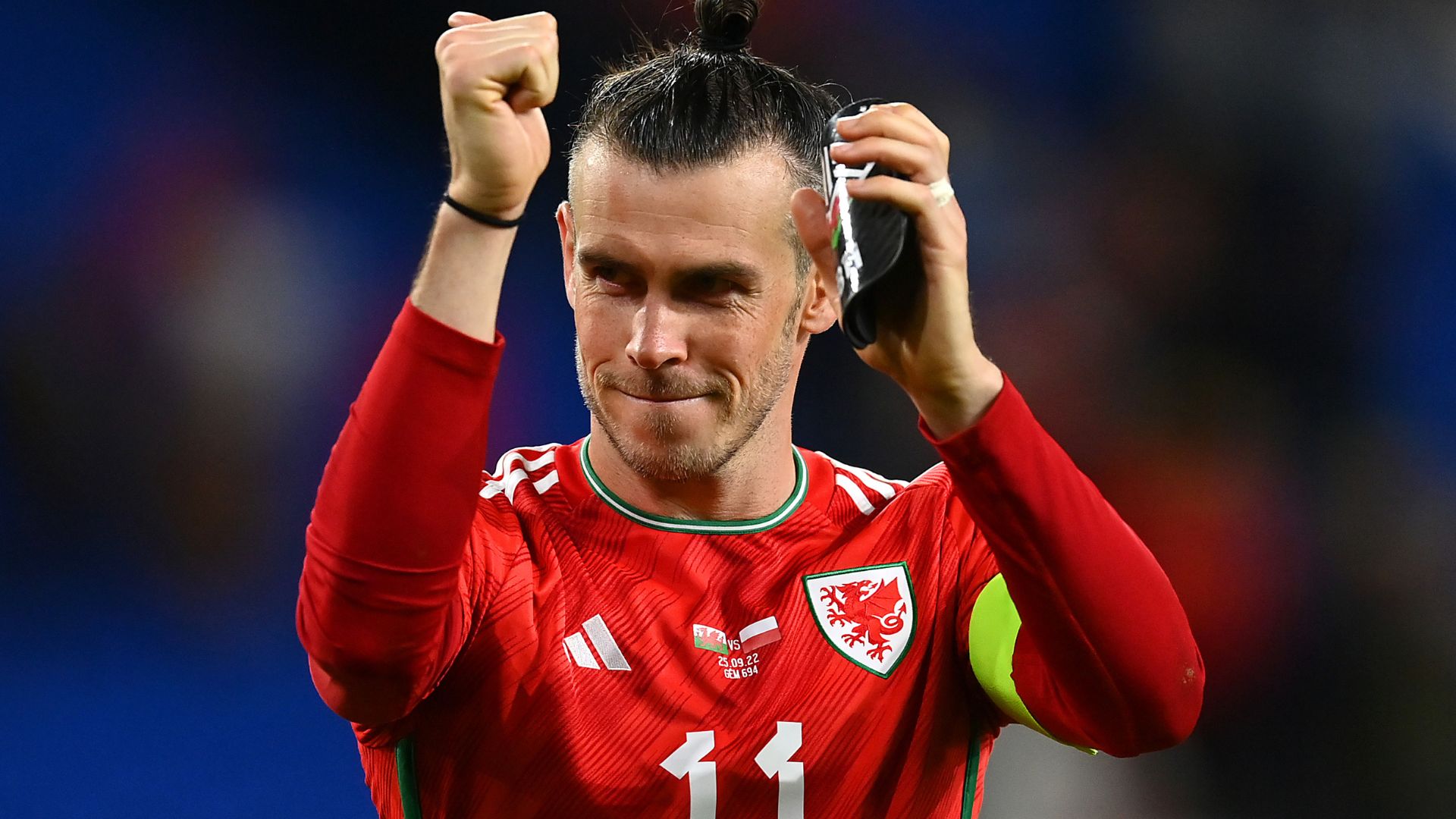 Bale em ação por País de Gales