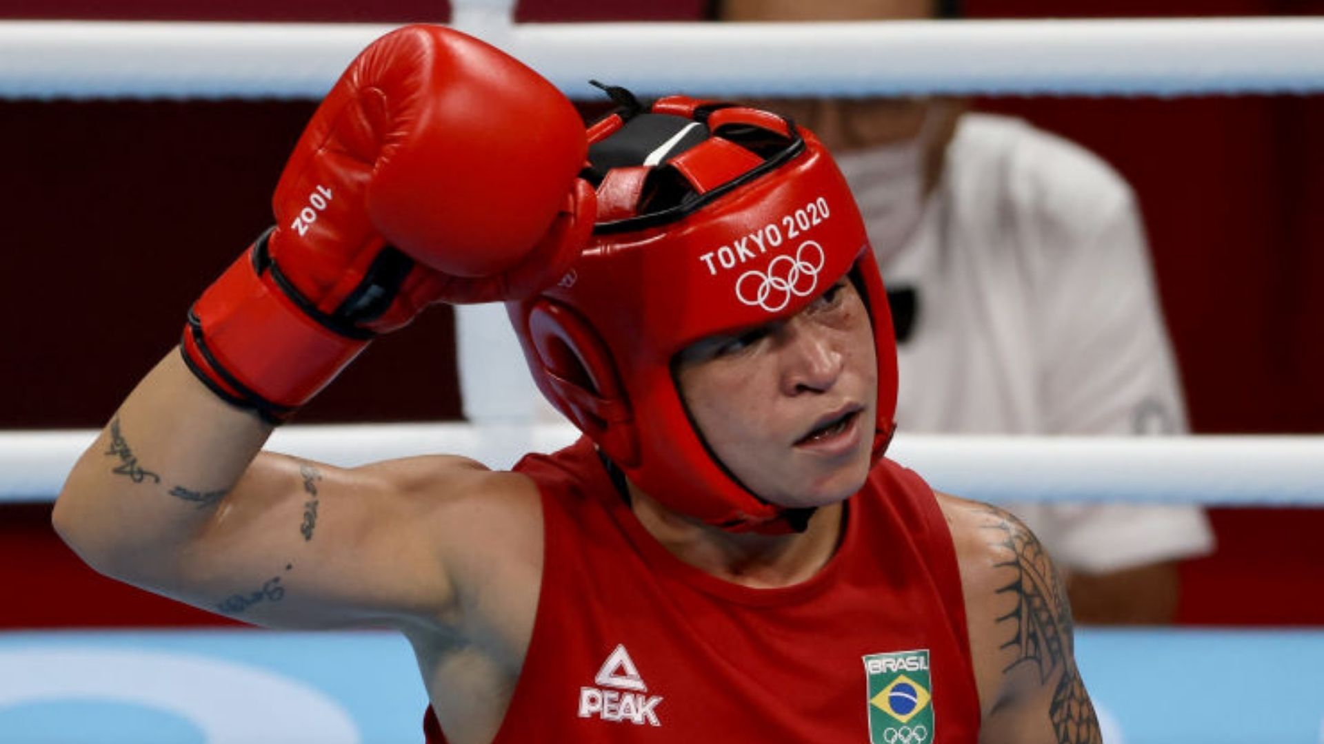 Bia Ferreira conquista vaga na final do Campeonato Mundial de Boxe