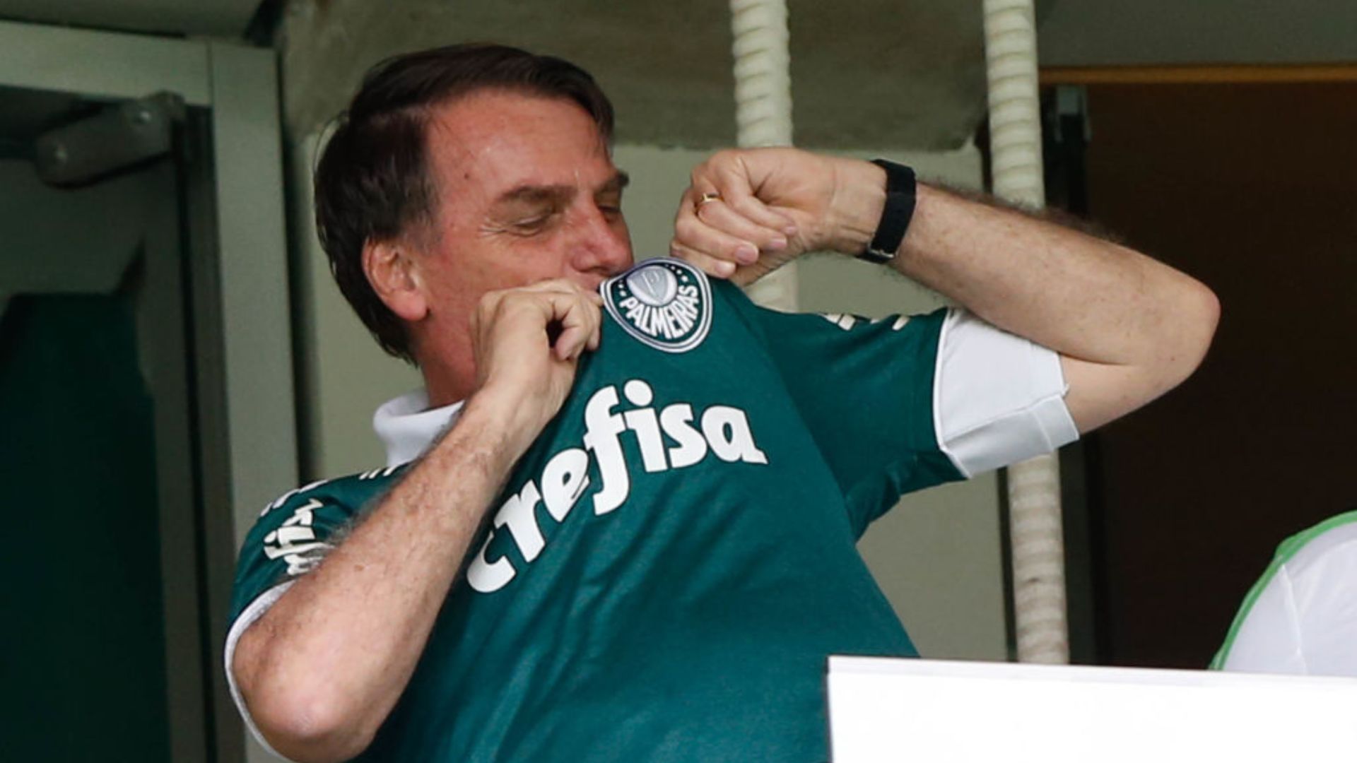 Bolsonaro com a camisa do Palmeiras