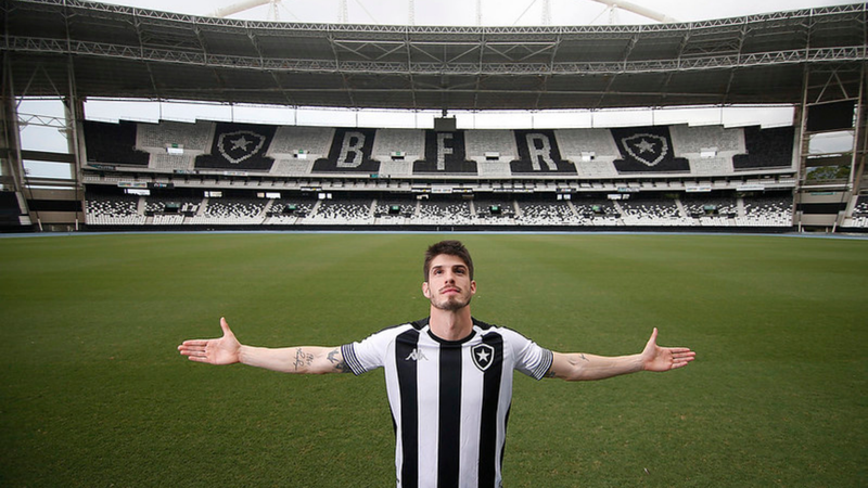 Botafogo anuncia Lucas Piazon 