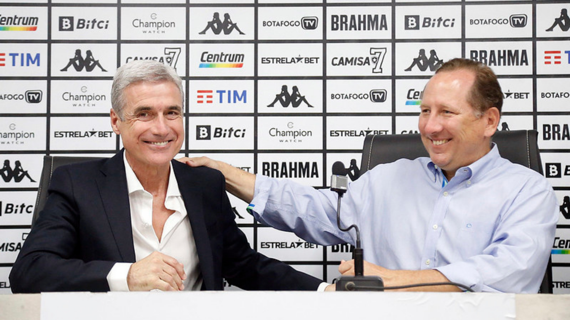 Botafogo apresenta Luís Castro oficialmente