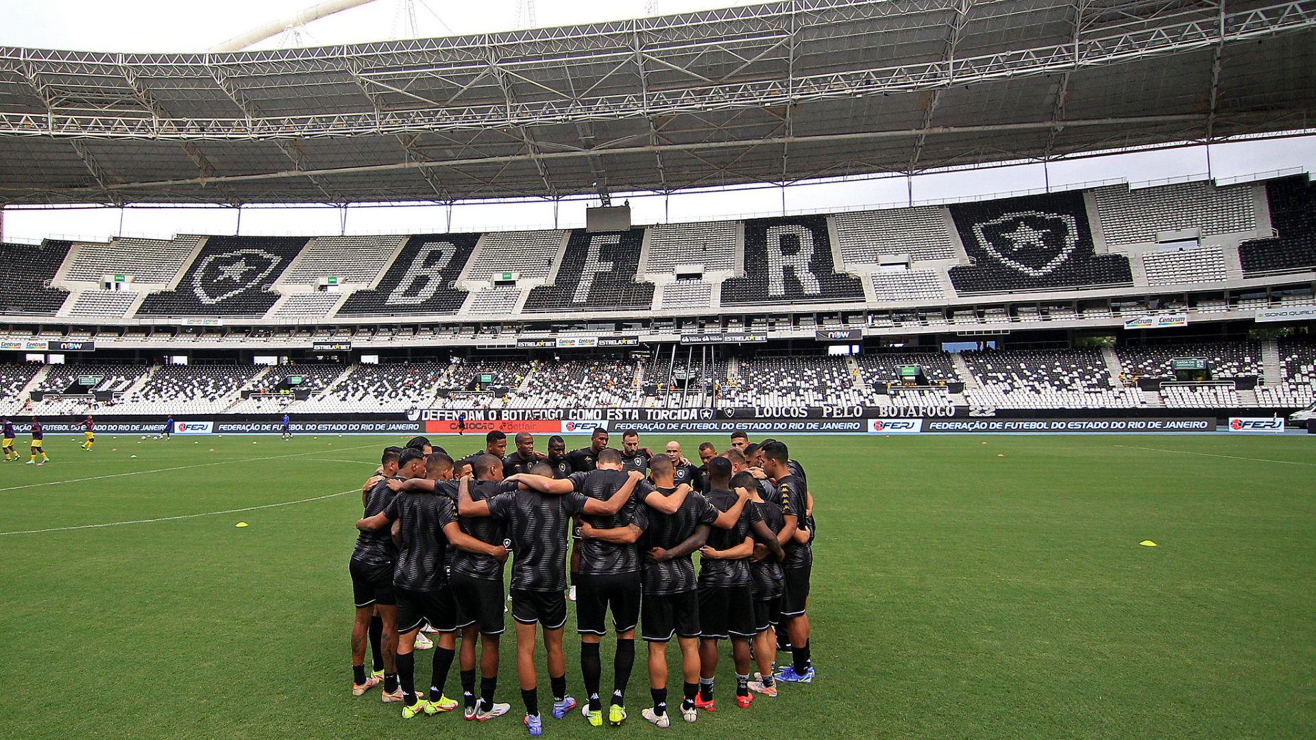 Jogadores do Botafogo reunidos