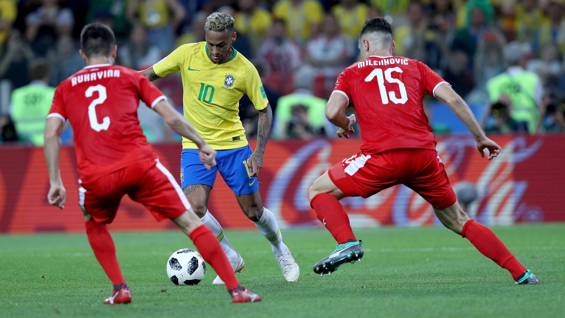 Brasil e Sérvia em campo pela Copa do Mundo da Rússia, em 2018 (Crédito: Getty Images)