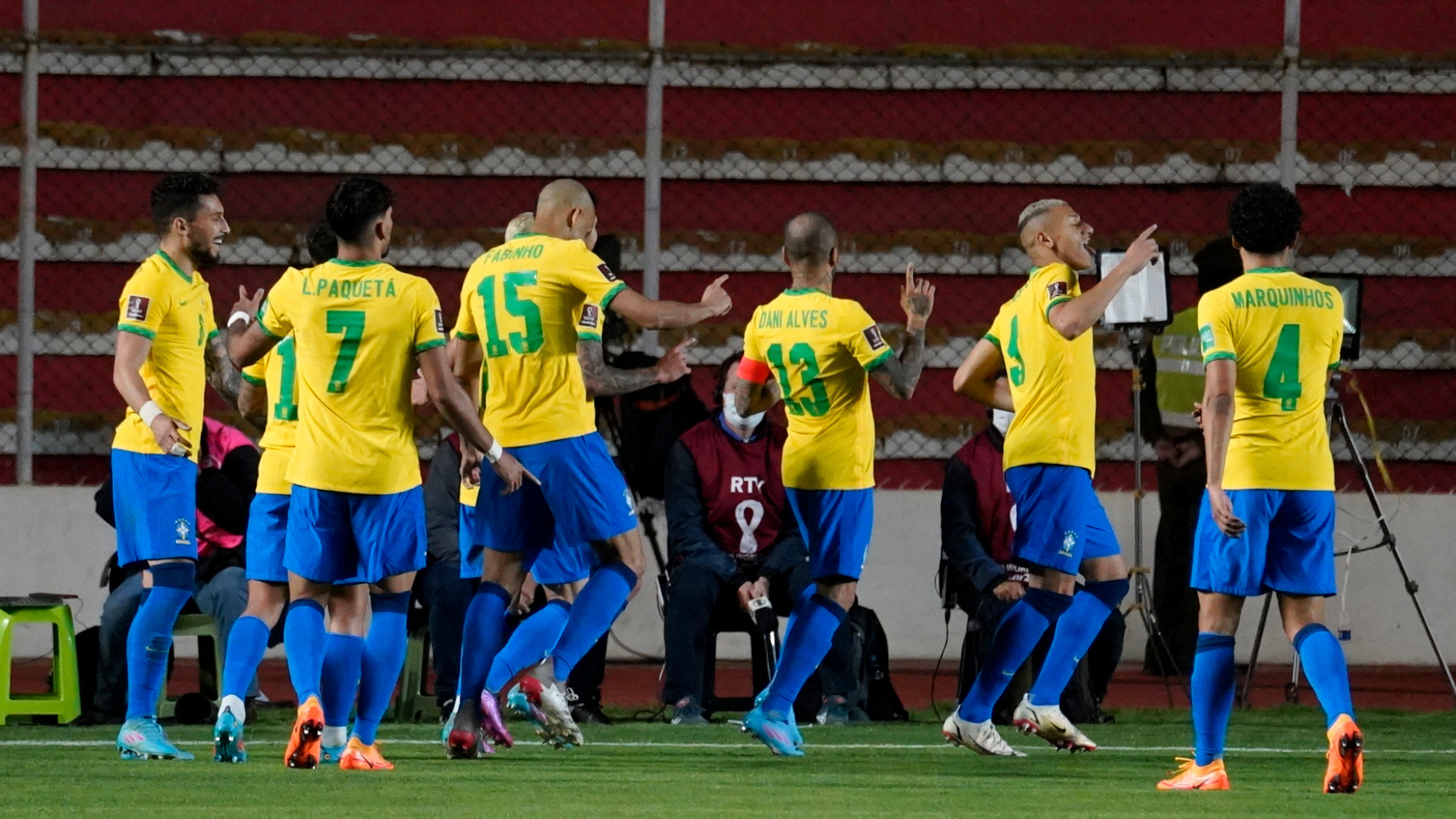 Brasil fica próximo de conhecer adversários
