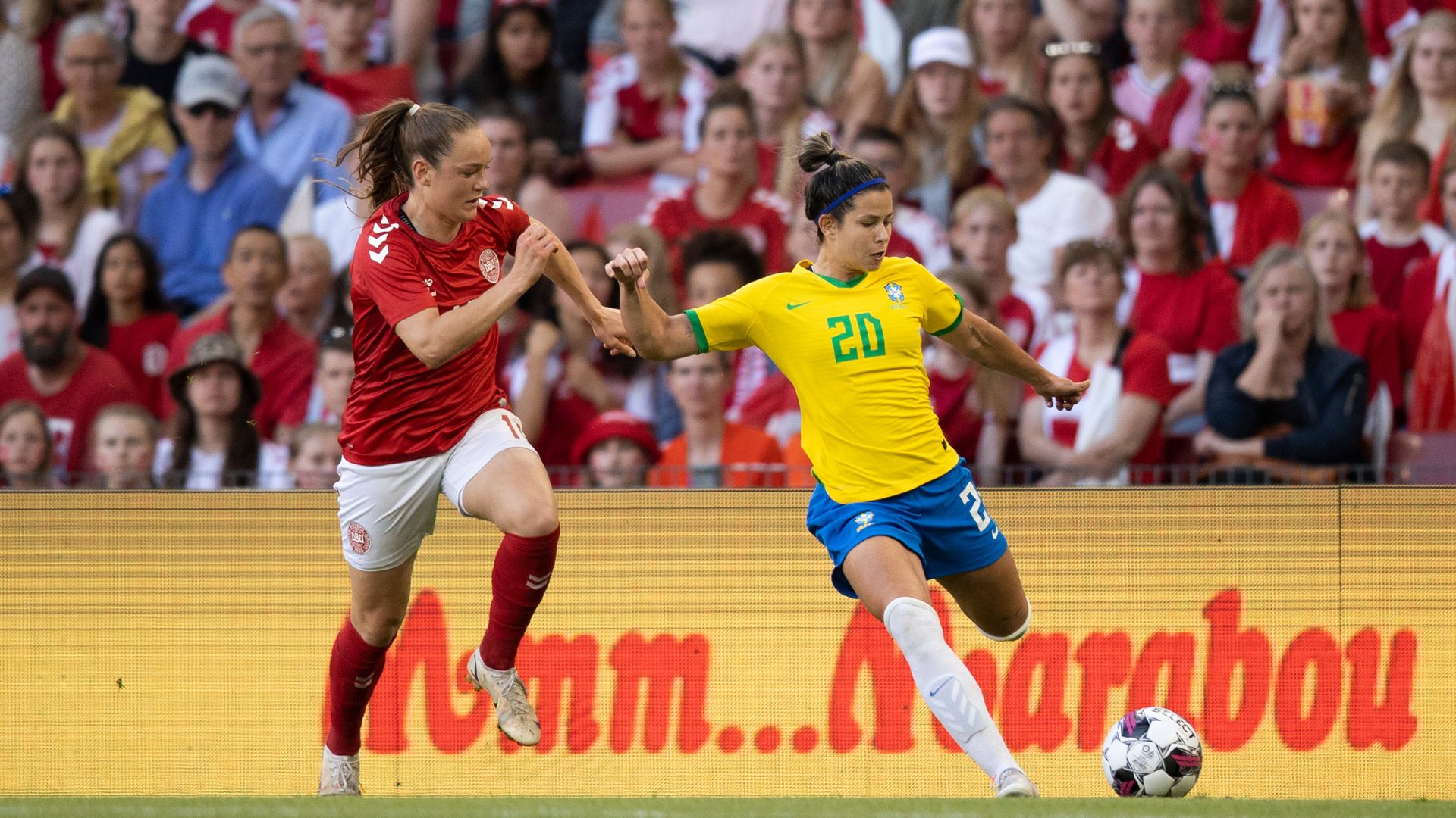 Brasil perde para Dinamarca em amistoso