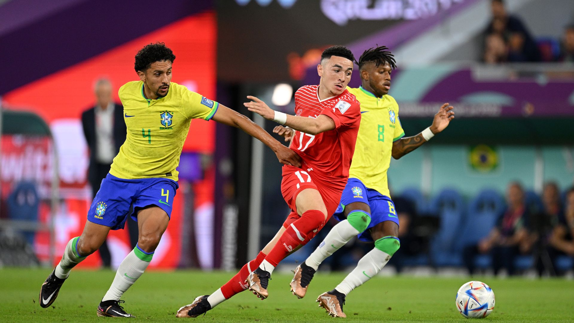 Brasil e Suíça se enfrentaram pela Copa do Mundo