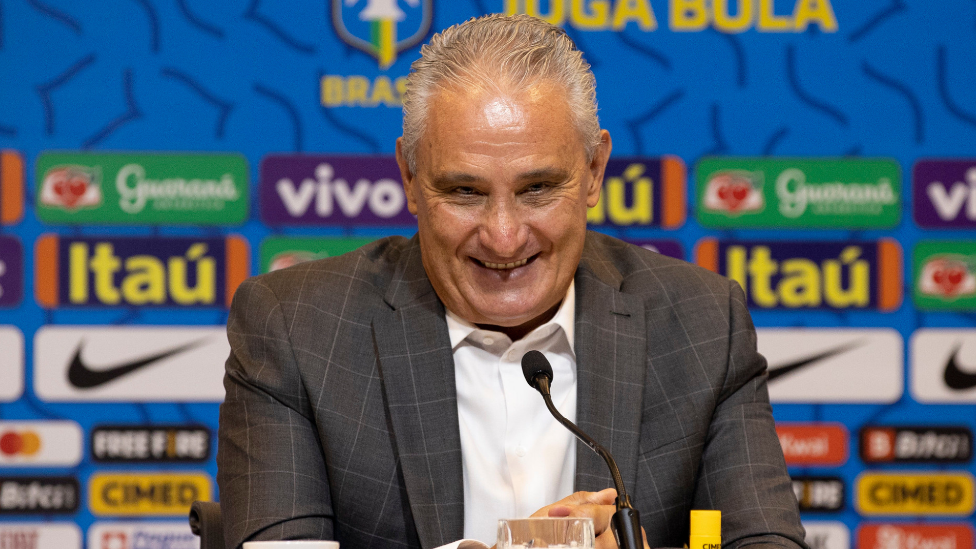 Tite anuncia convocados da Seleção Brasileira