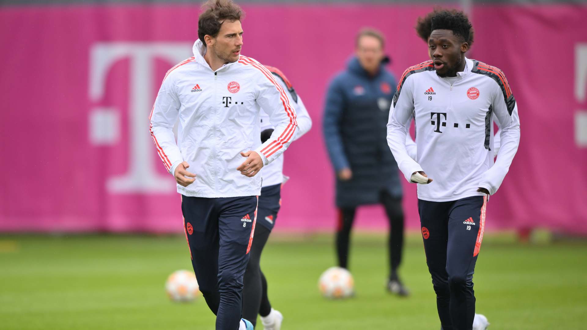 Davies em ação no Bayern 