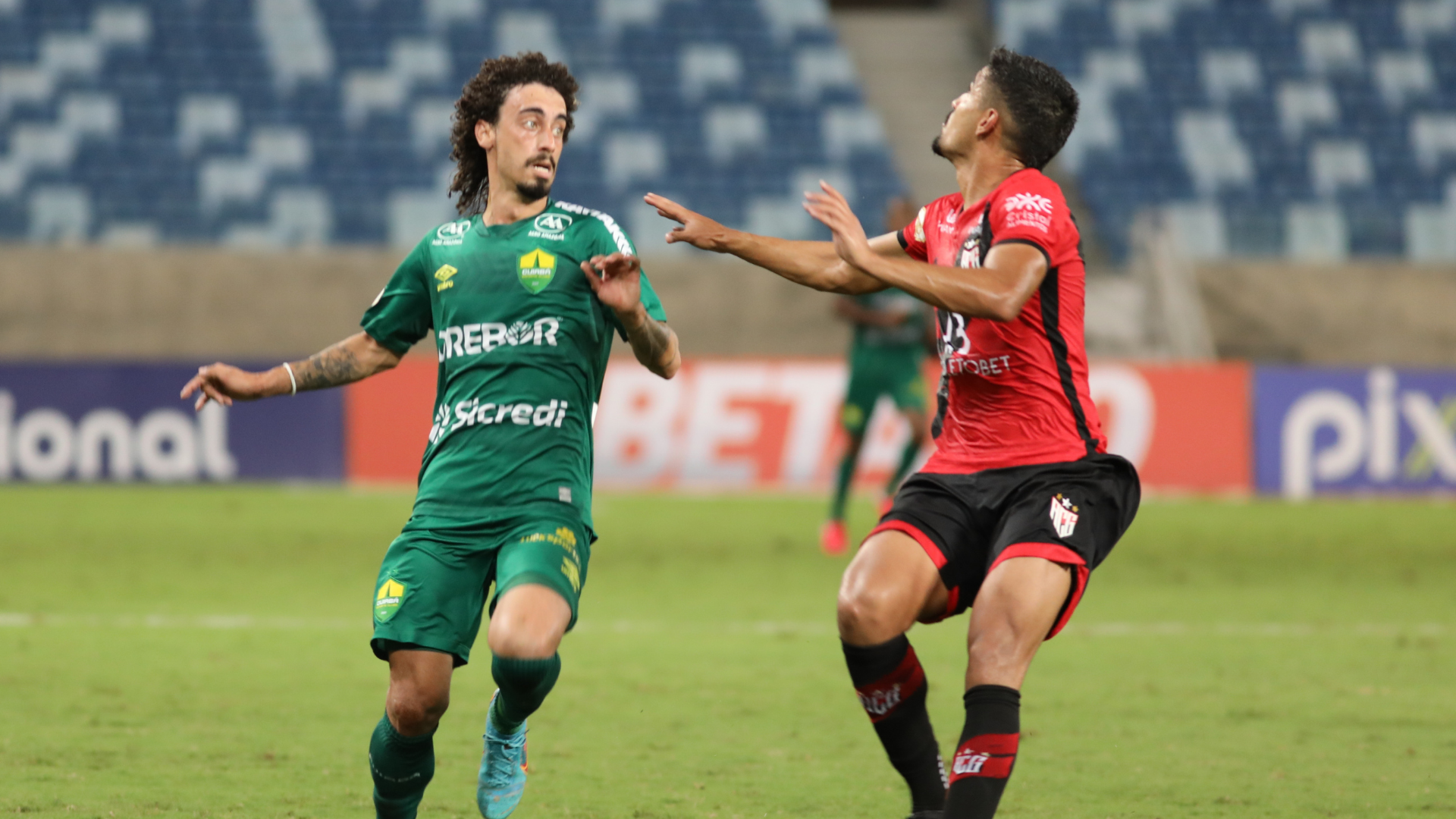 Cuiabá e Atlético-GO se enfrentaram pelo Campeonato Brasileiro