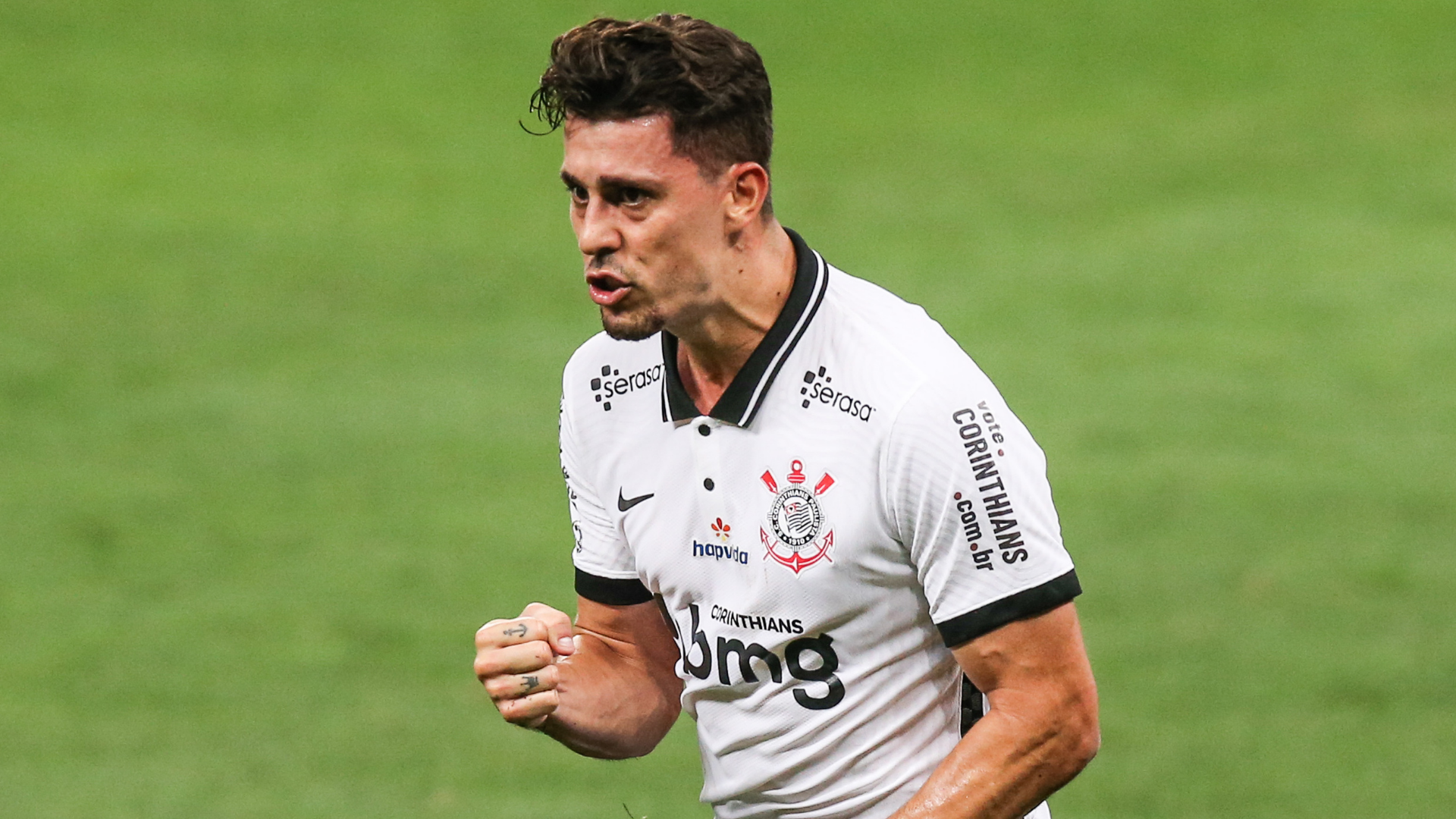 Danilo Avelar atuando pelo Corinthians