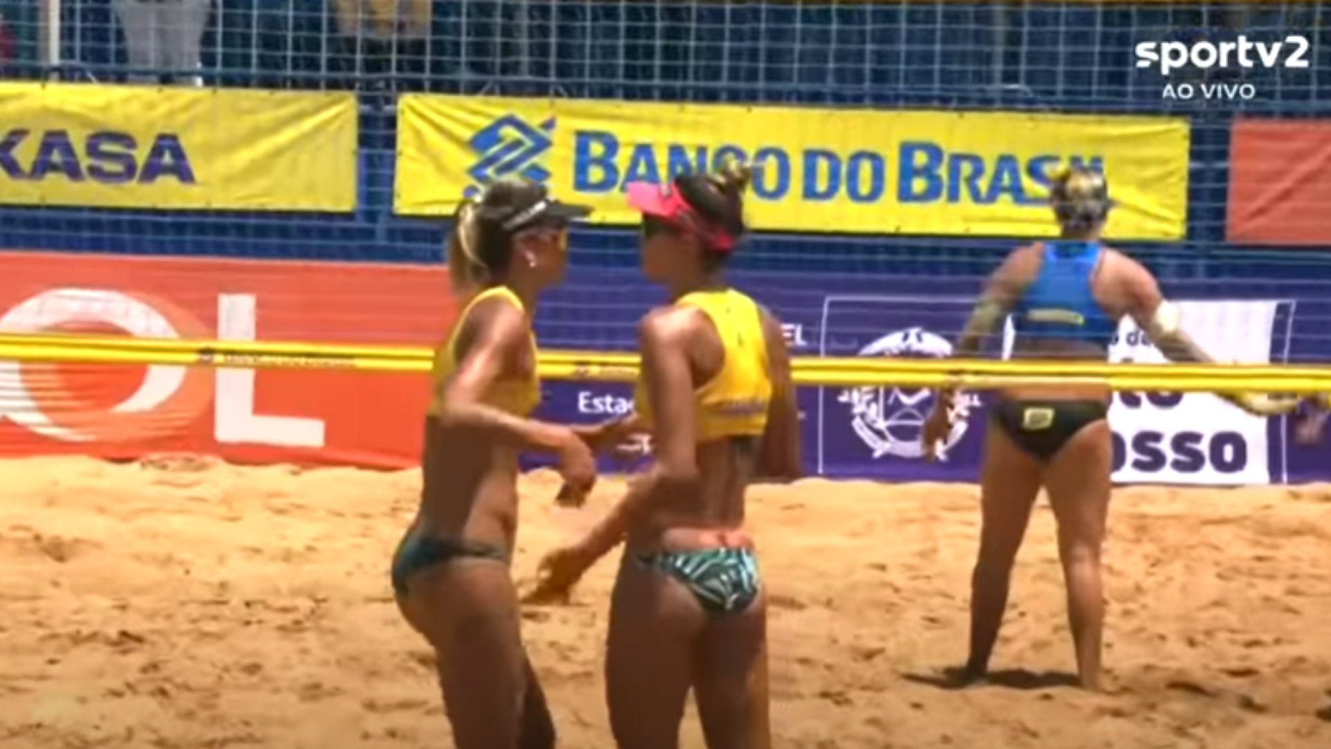 Elize e Thâmela durante a disputa do Circuito de vôlei de praia