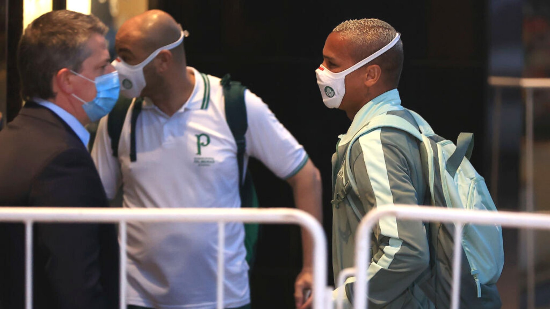Deyverson, jogador do Palmeiras indo rumo ao Mundial de Clubes