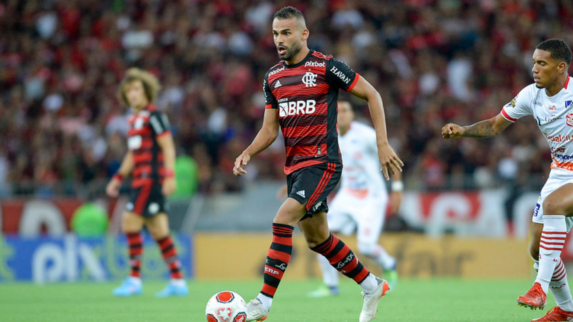 Flamengo vence o Bangu e soma pontos no Cariocão