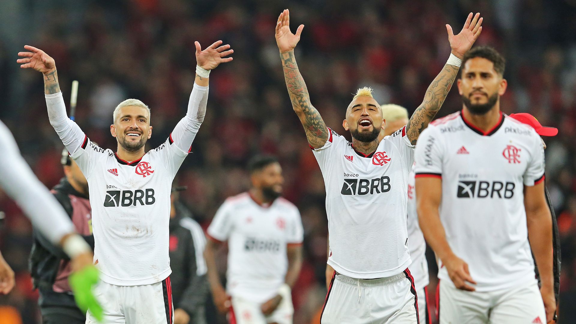 Flamengo comemora classificação às semis da Copa do Brasil