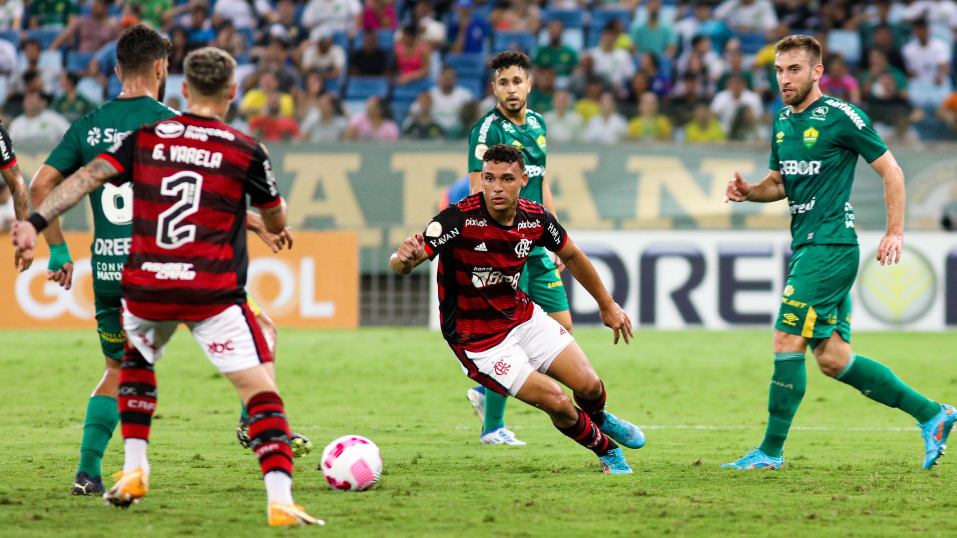 Empresários tentam levar Flamengo x Cuiabá para Manaus