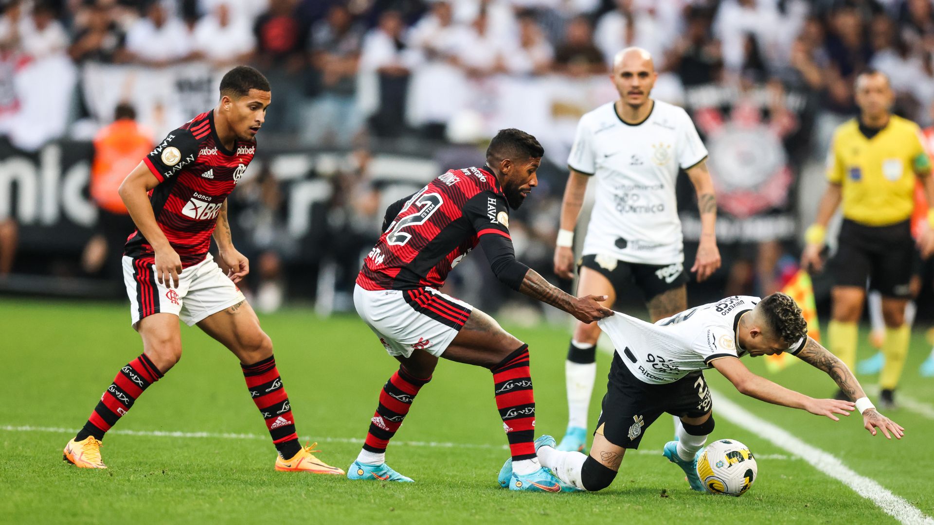 Corinthians e Flamengo em campo