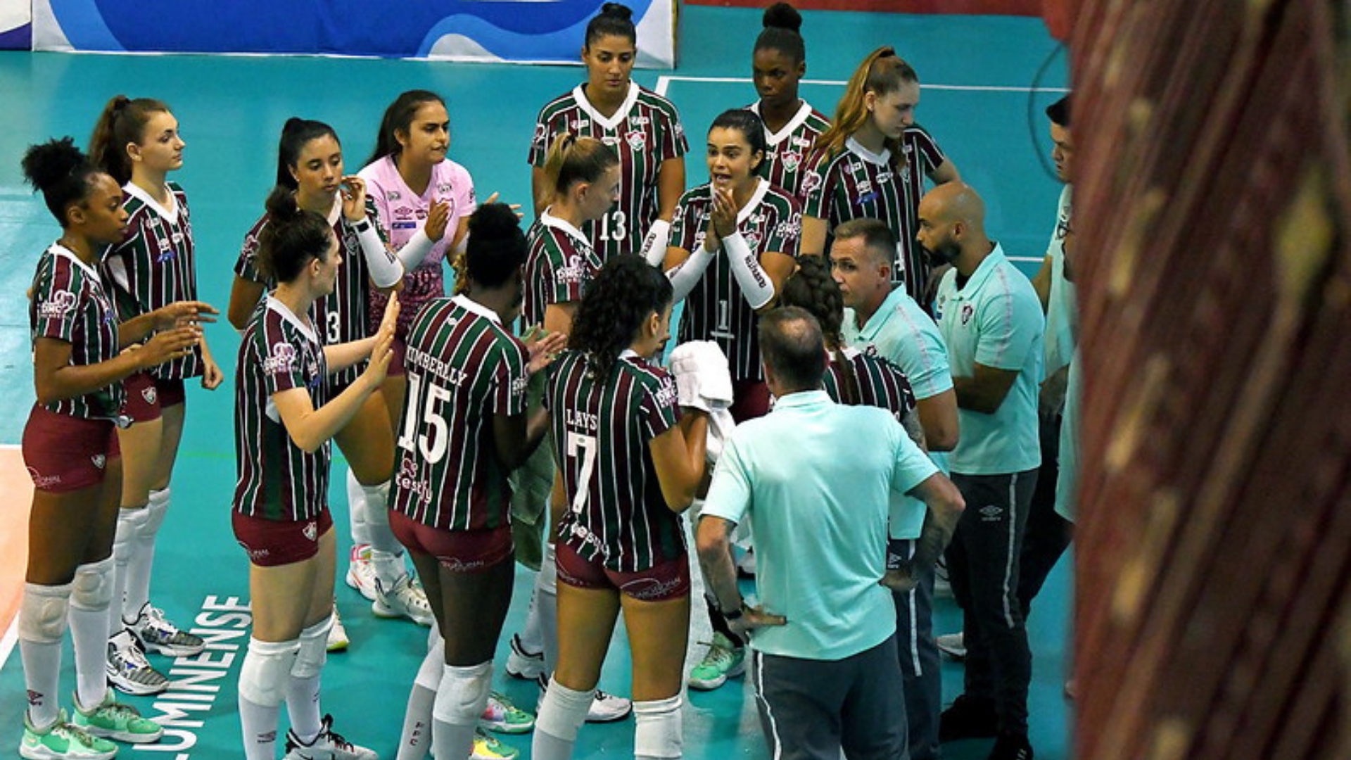 Fluminense supera o Pinheiros pela Superliga Feminina