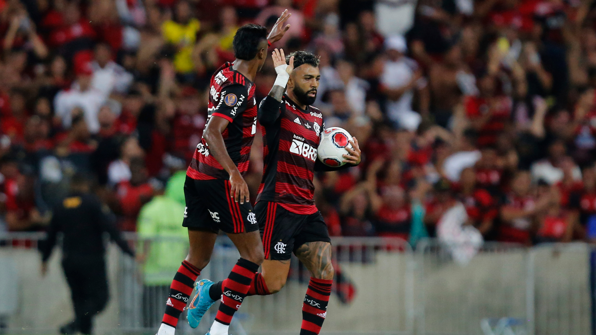 Gabigol marca para o Flamengo na final do Cariocão