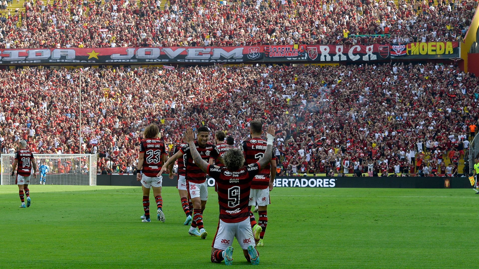 Gabigol faz gol do título da Libertadores