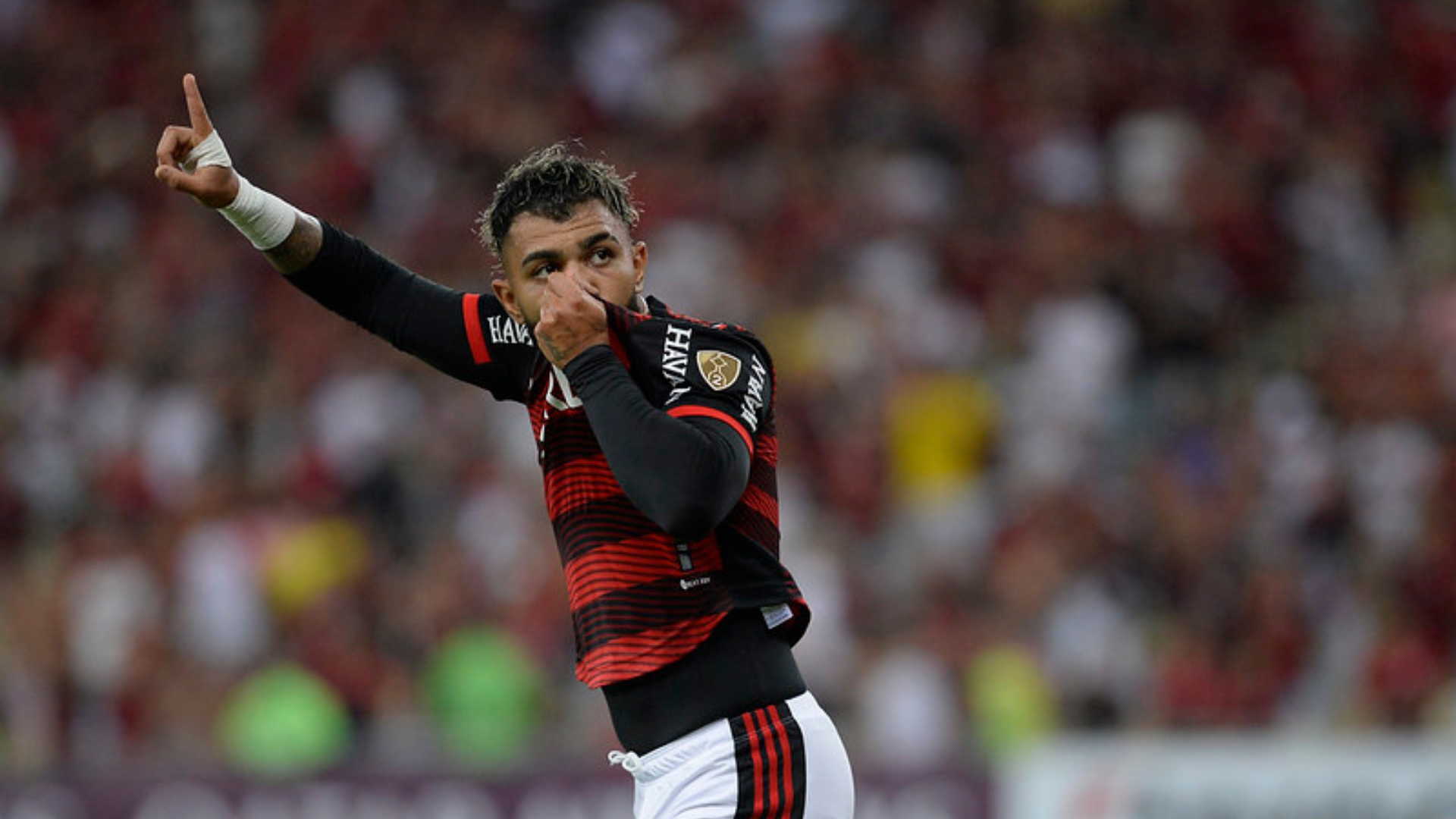 Gabigol comemorando na vitória do Flamengo