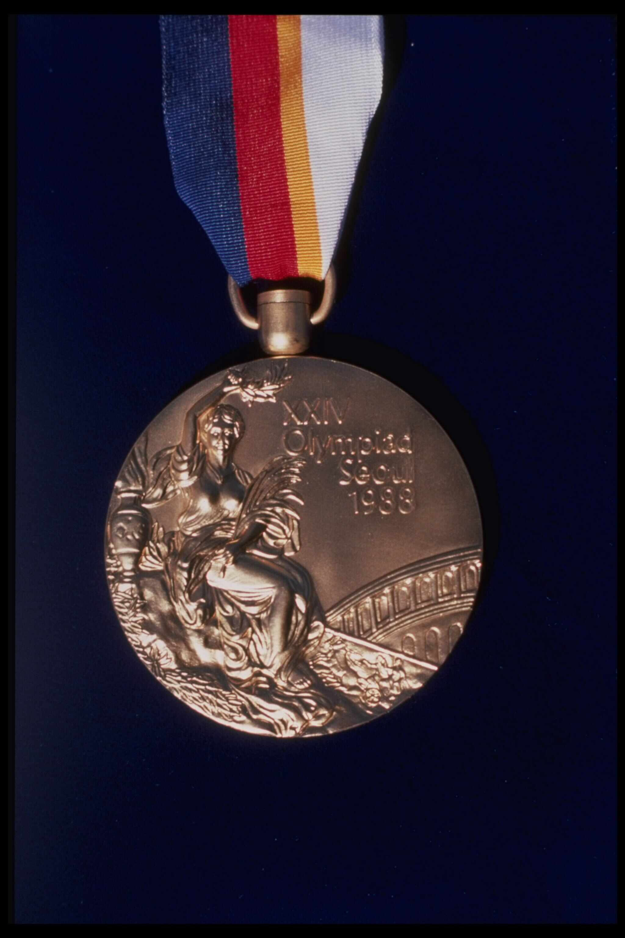 The most medals. Золотые Олимпийские медали Сеул 1988. Олимпийская медаль Сеул 1988. Олимпийские Сеул золото медаль.