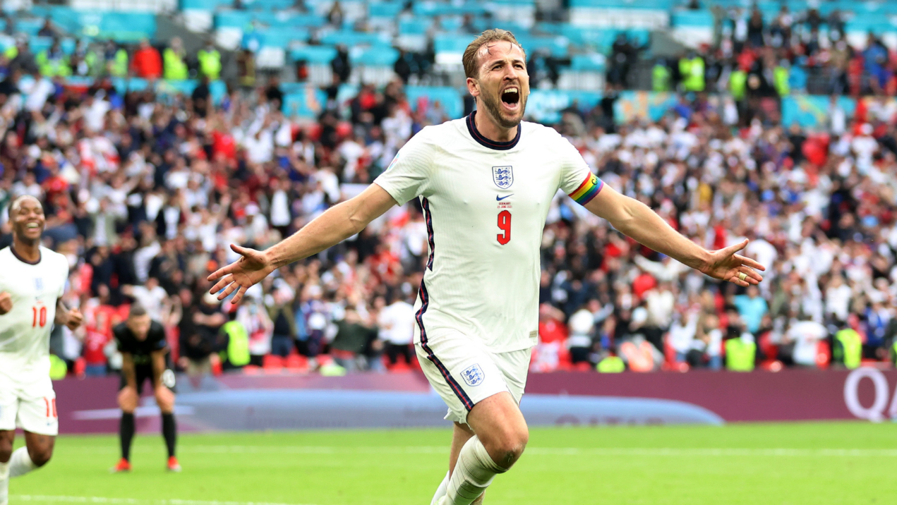 Harry Kane comemorando gol pela Inglaterra