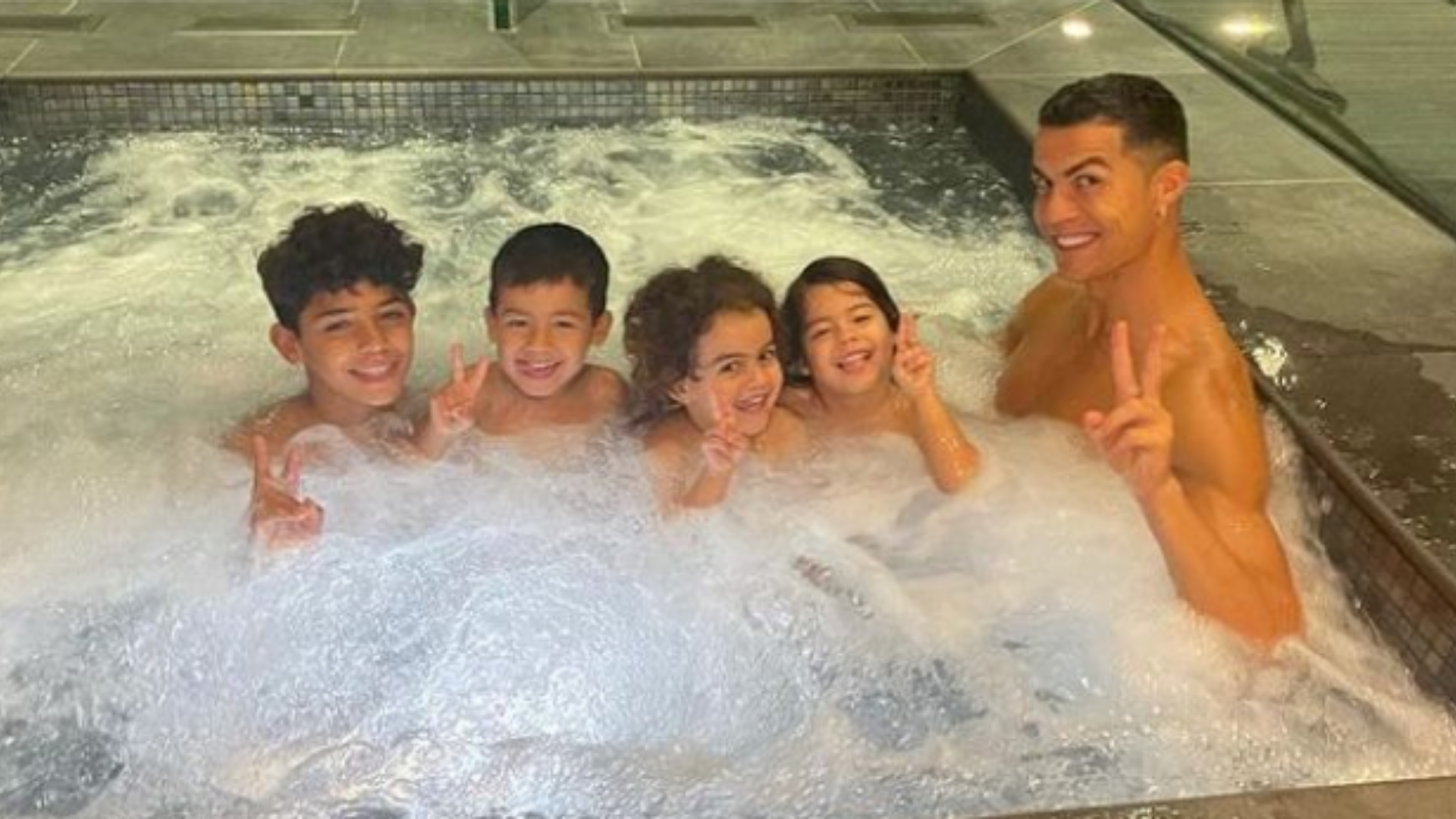 Irmã de Cristiano Ronaldo comenta estado de saúde de bebê