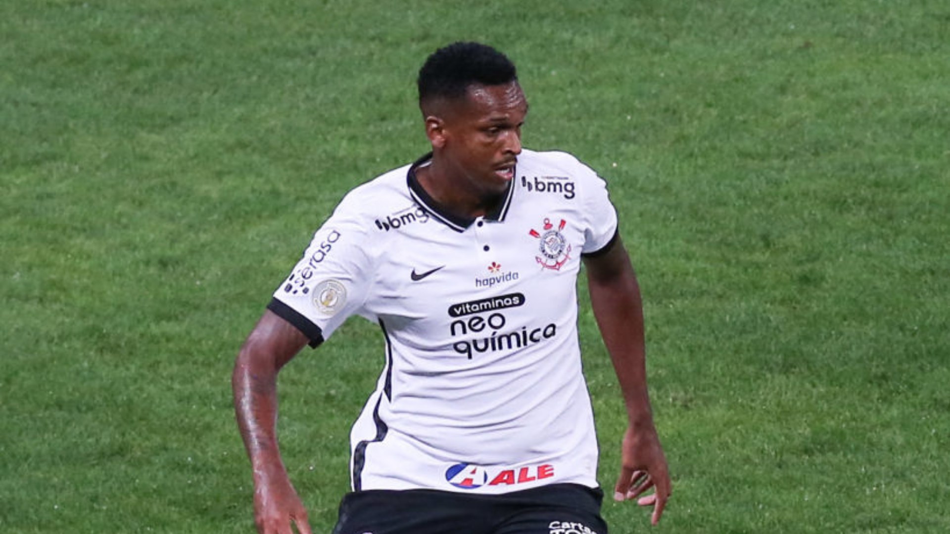 Jô, jogador do Corinthians em campo