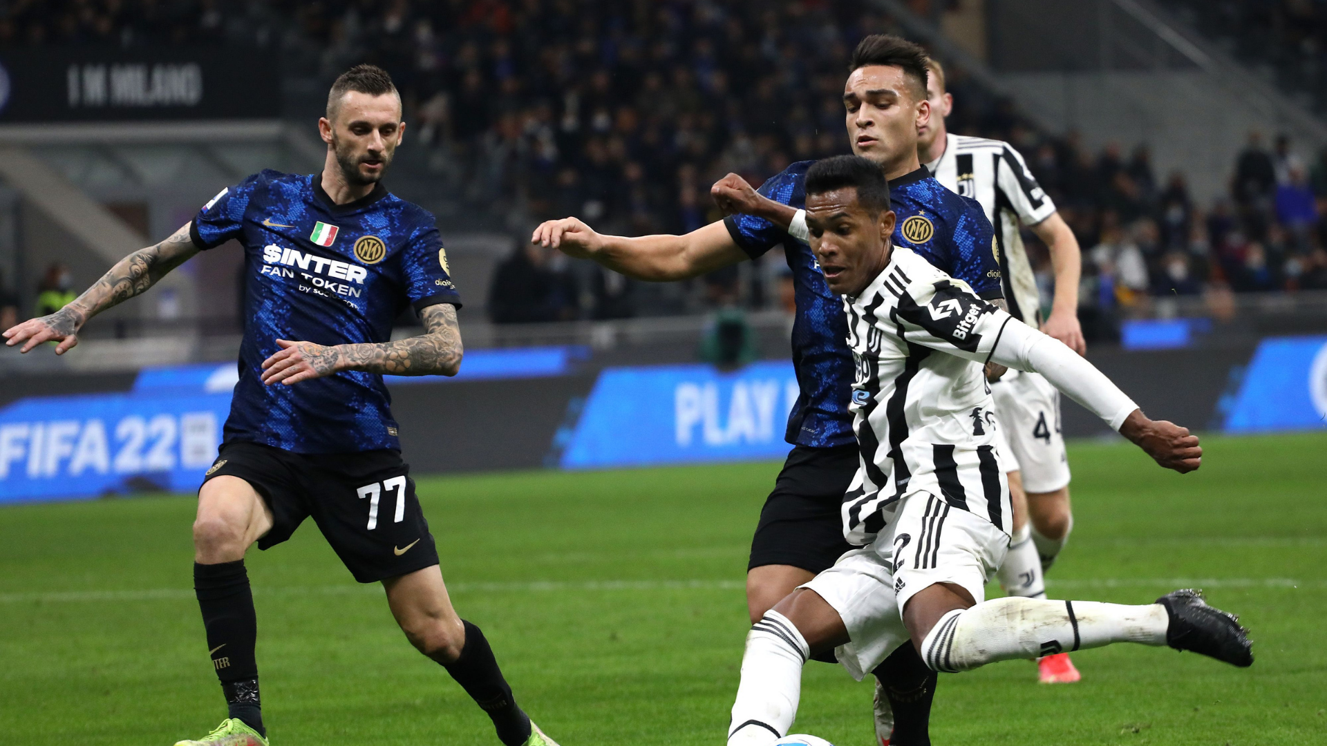 Juventus e Inter de Milão se enfrentam em duelo direto no Italiano