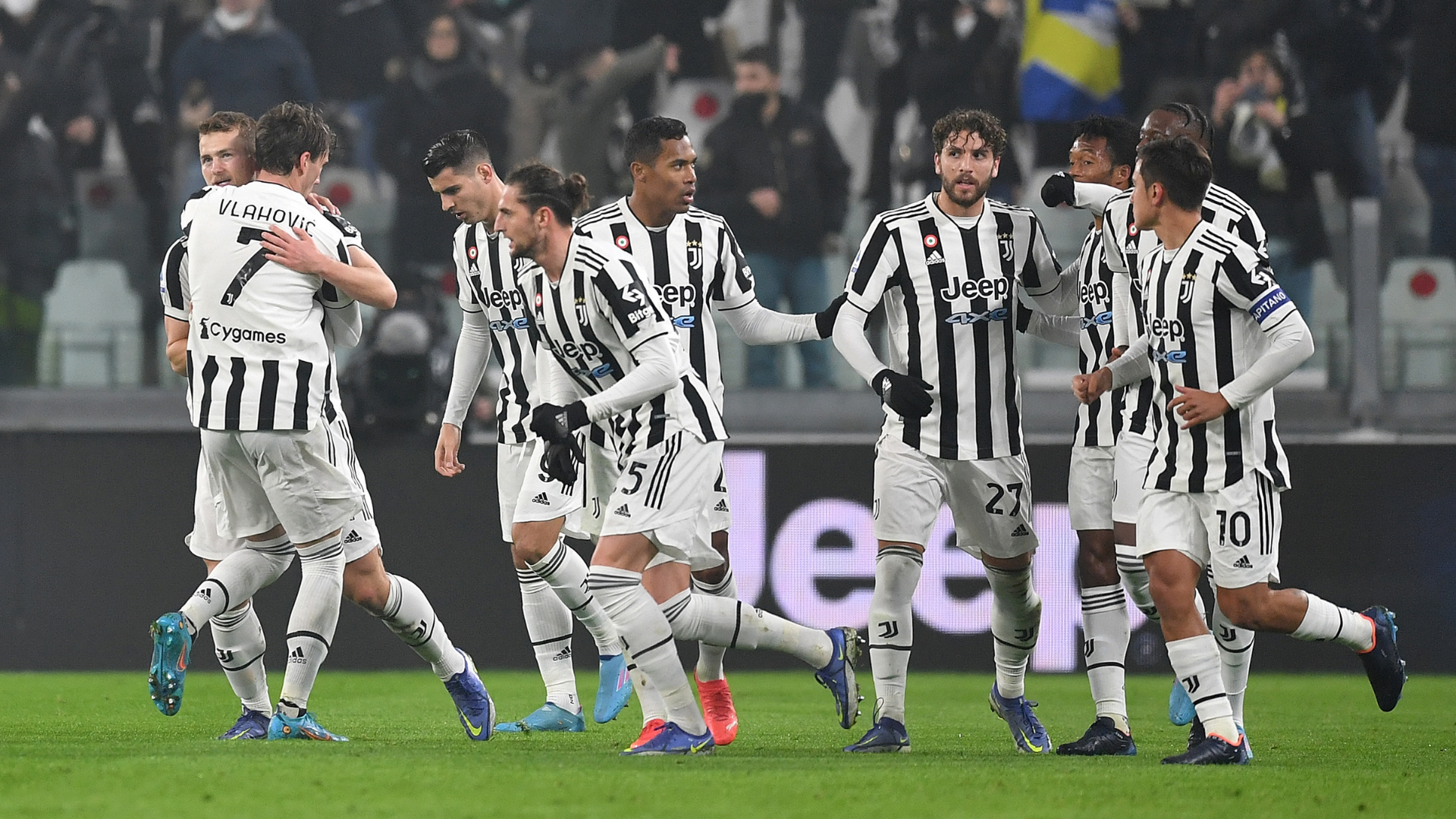 Juventus tenta classificação na Champions