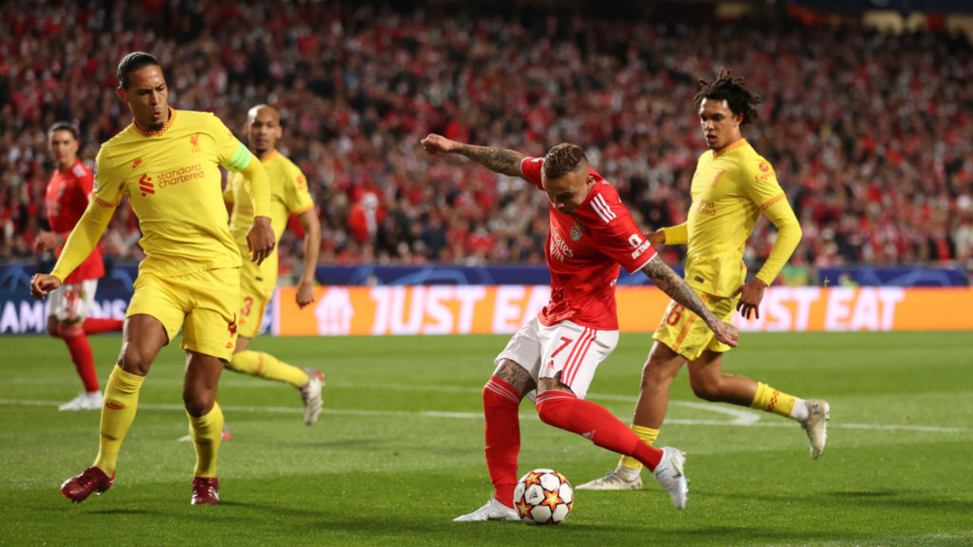 Liverpool em ação contra o Benfica