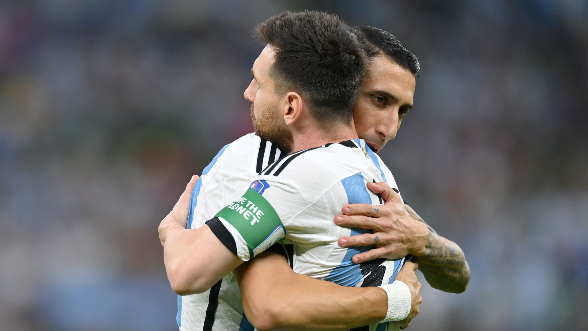 Messi atinge marca histórica pela Argentina