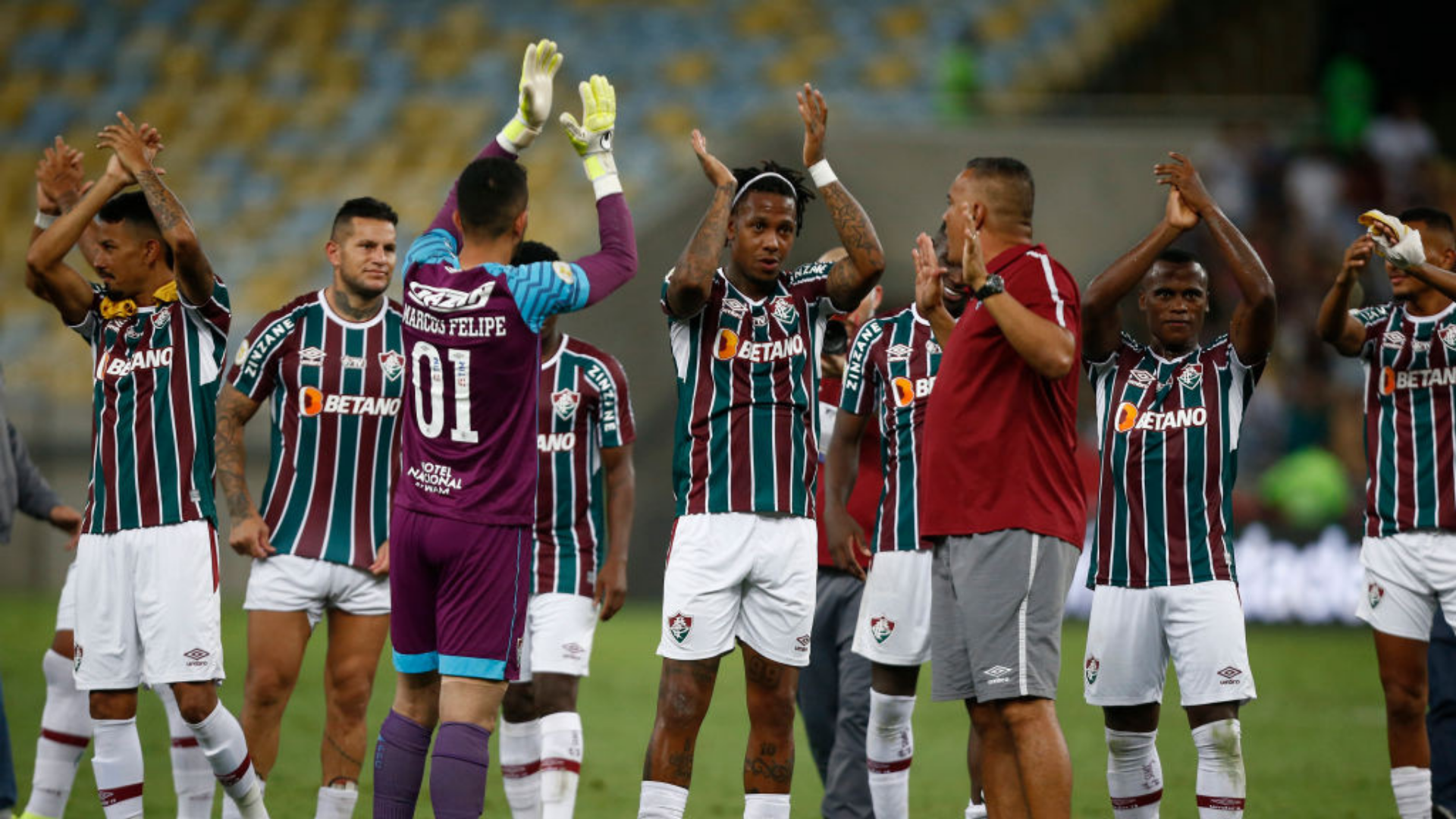 Jogadores do Fluminense na partida antes do Millionarios na Pre-Libertadores