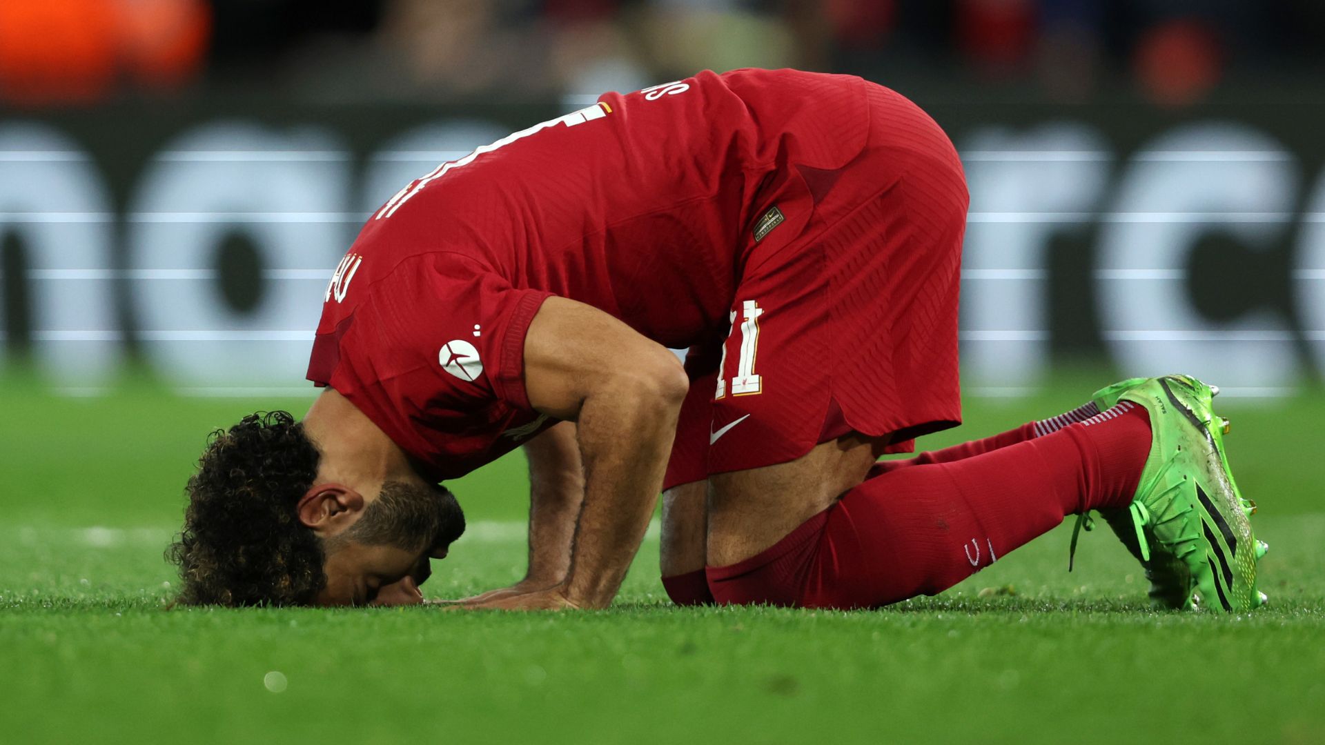 Mohamed Salah comemorando o gol na partida