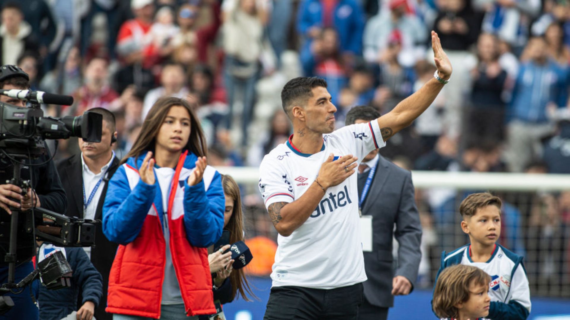 Nacional x Atlético-GO pode promover estreia de Suárez na Sul-Americana