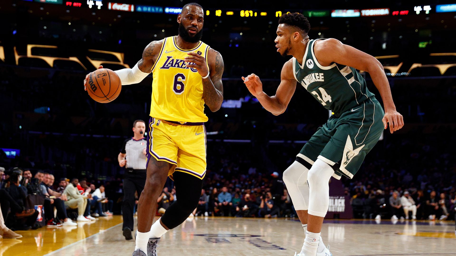 NBA: Antetokounmpo revela quem vê como o melhor jogador na atualidade