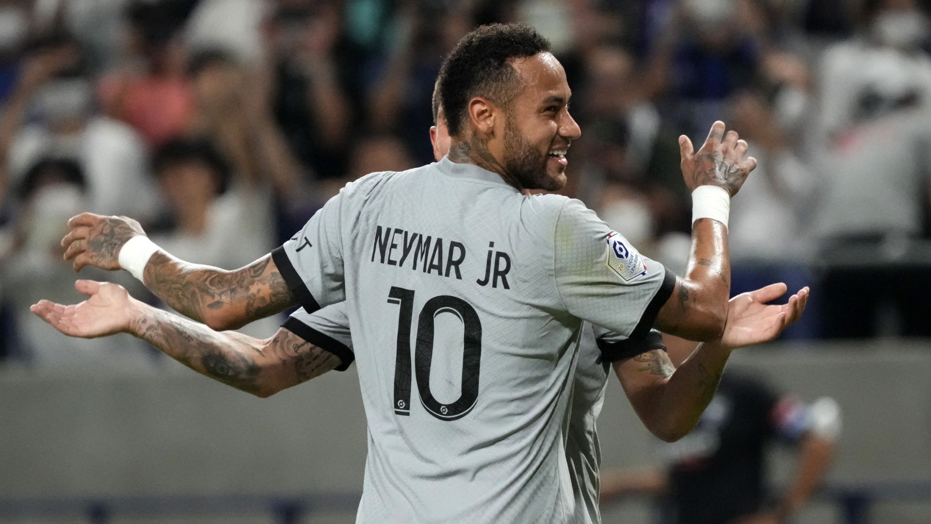Neymar chega a marca importante pelo PSG
