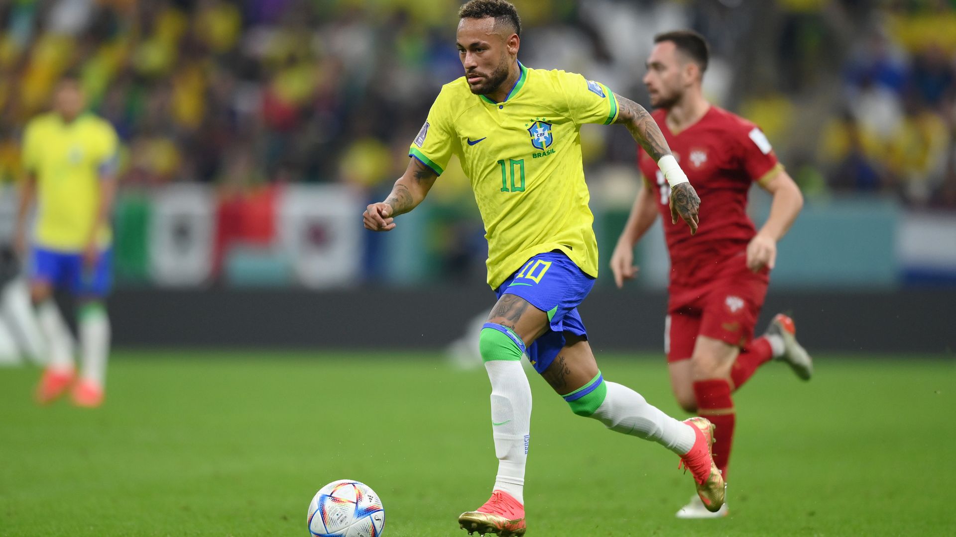 Neymar sofreu uma entorse na estreia da Copa do Mundo