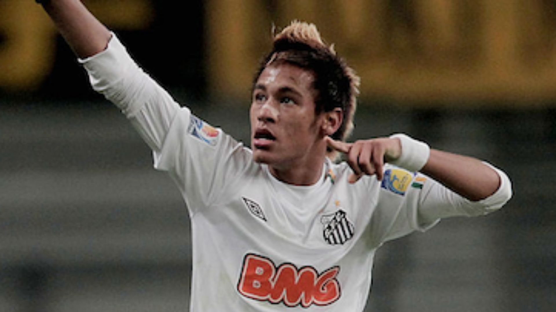 Neymar comemorando o gol pelo Santos