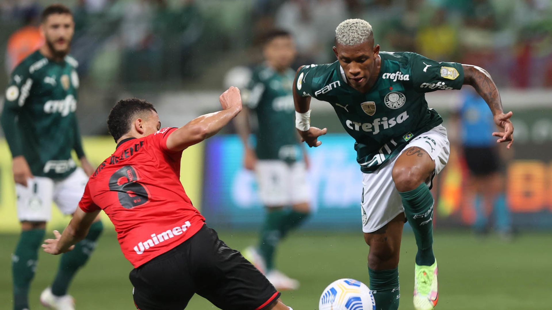 Palmeiras enfrentando o Atlético-GO