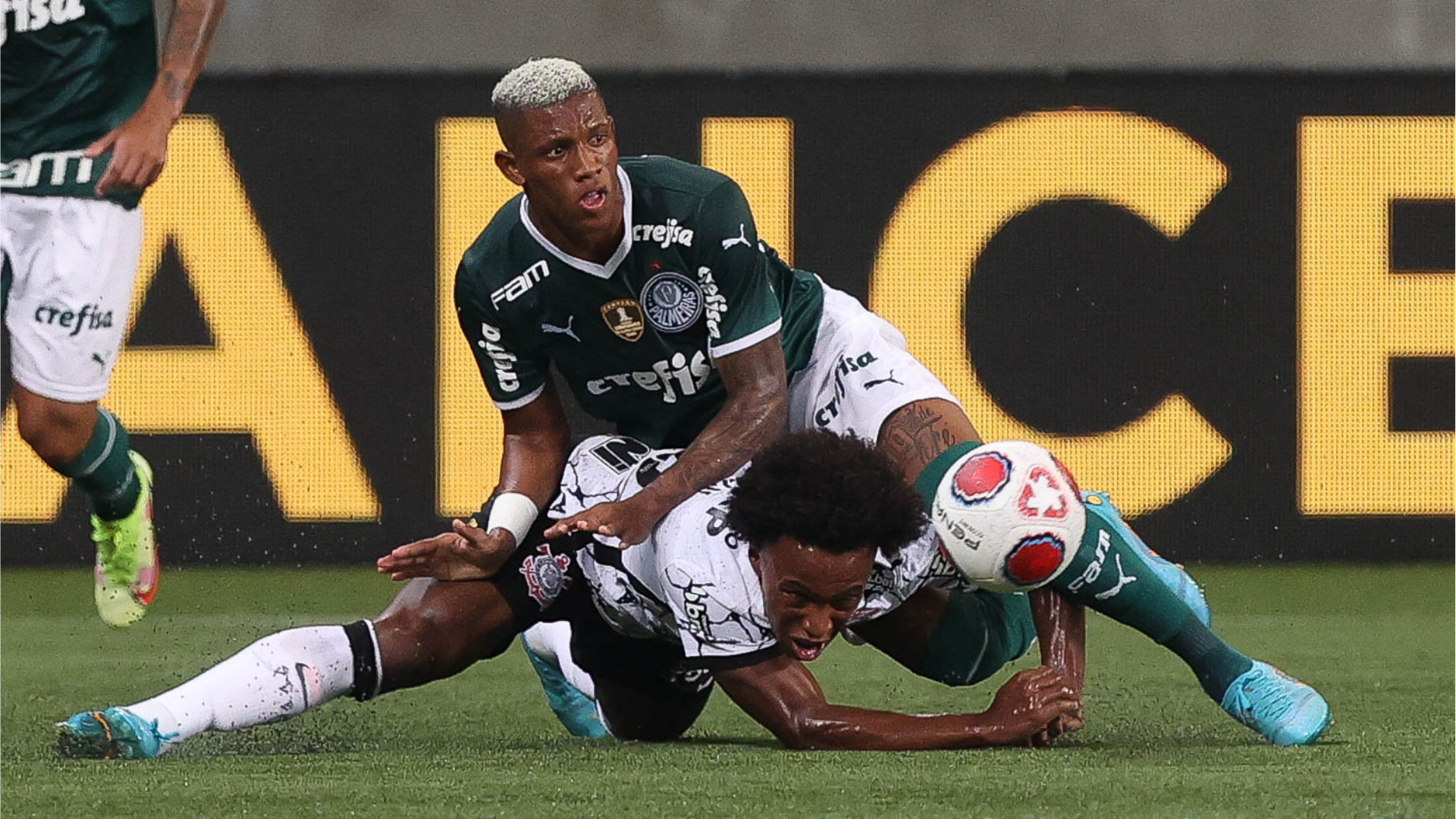 Palmeiras e Corinthians em campo