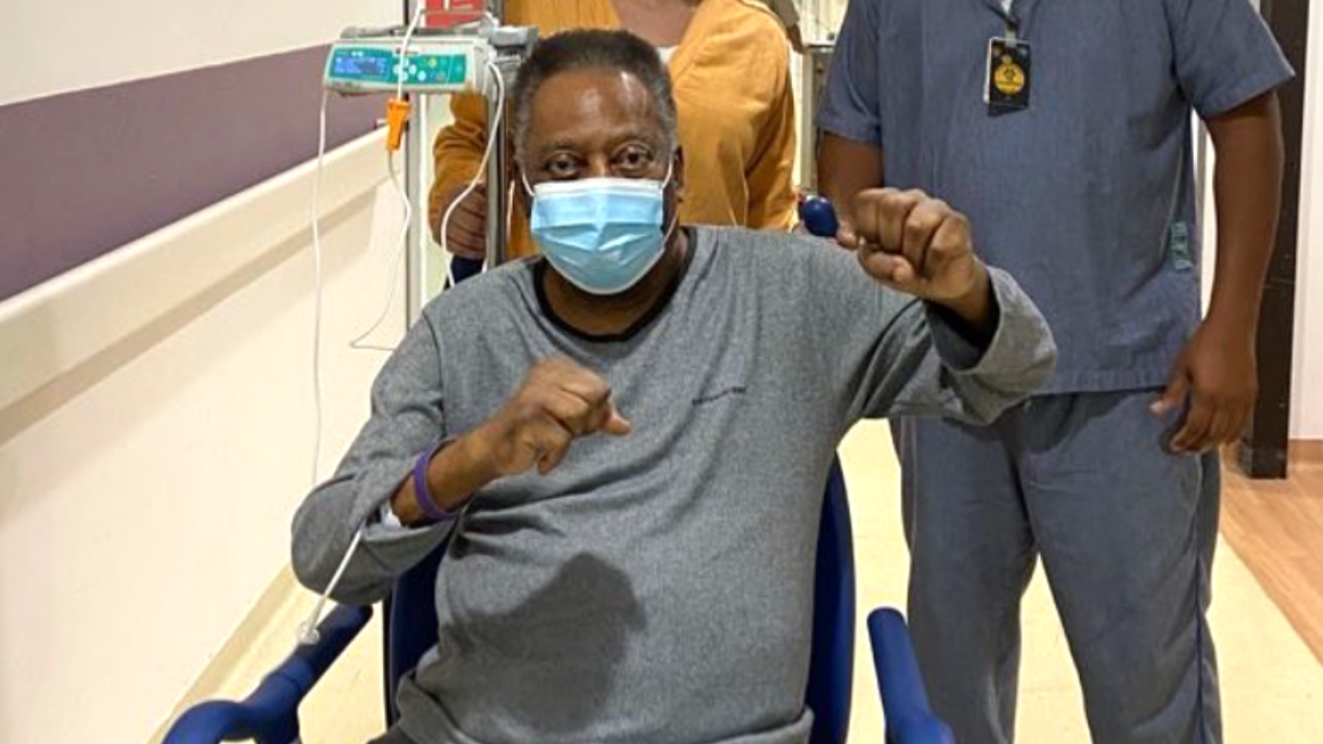 Pelé segue internado em hospital de São Paulo
