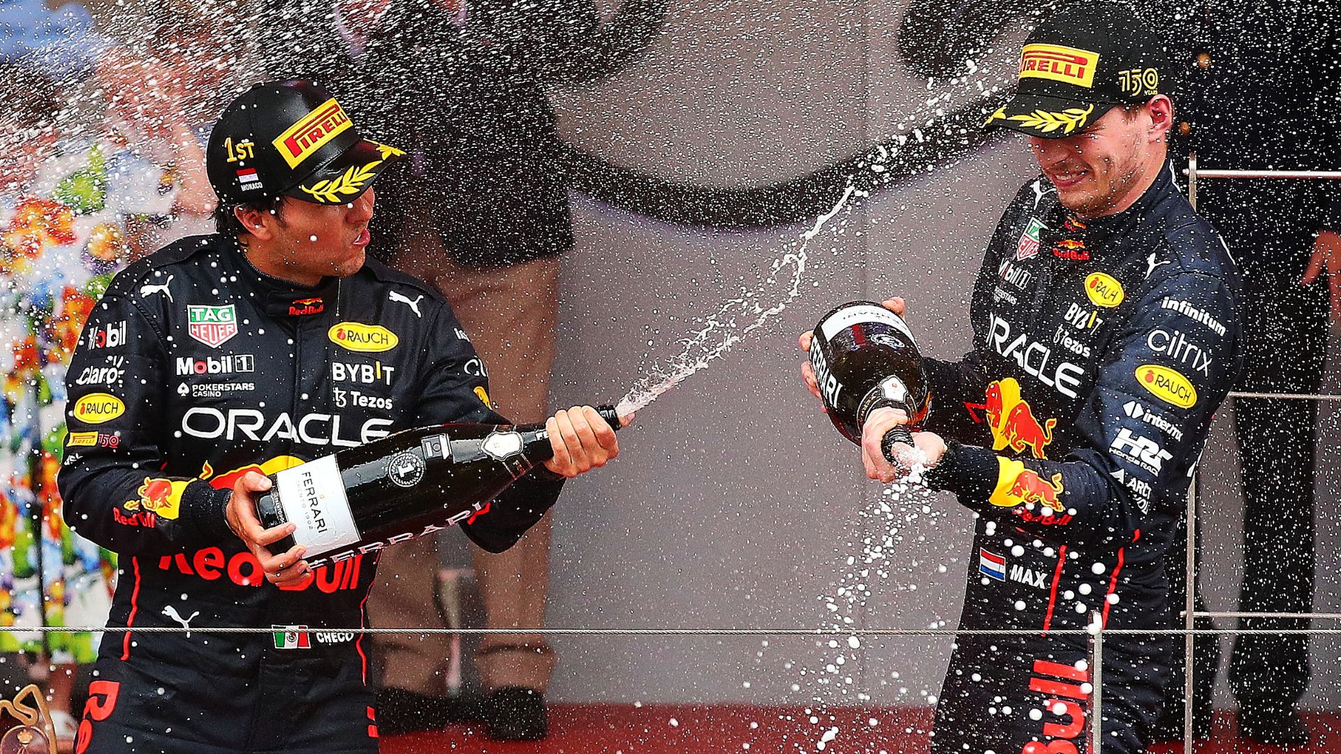 Verstappen e Pérez em ação 