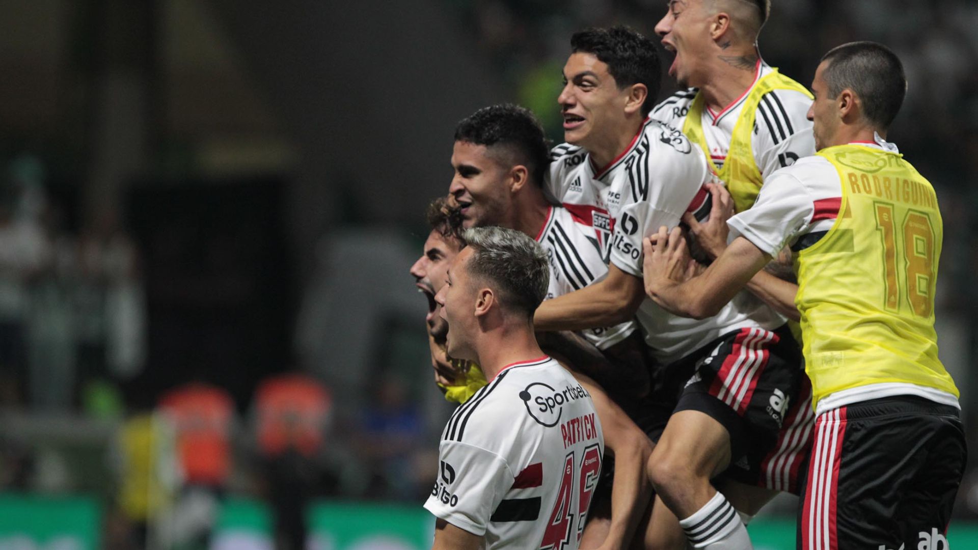 São Paulo passou pelo Palmeiras na Copa do Brasil