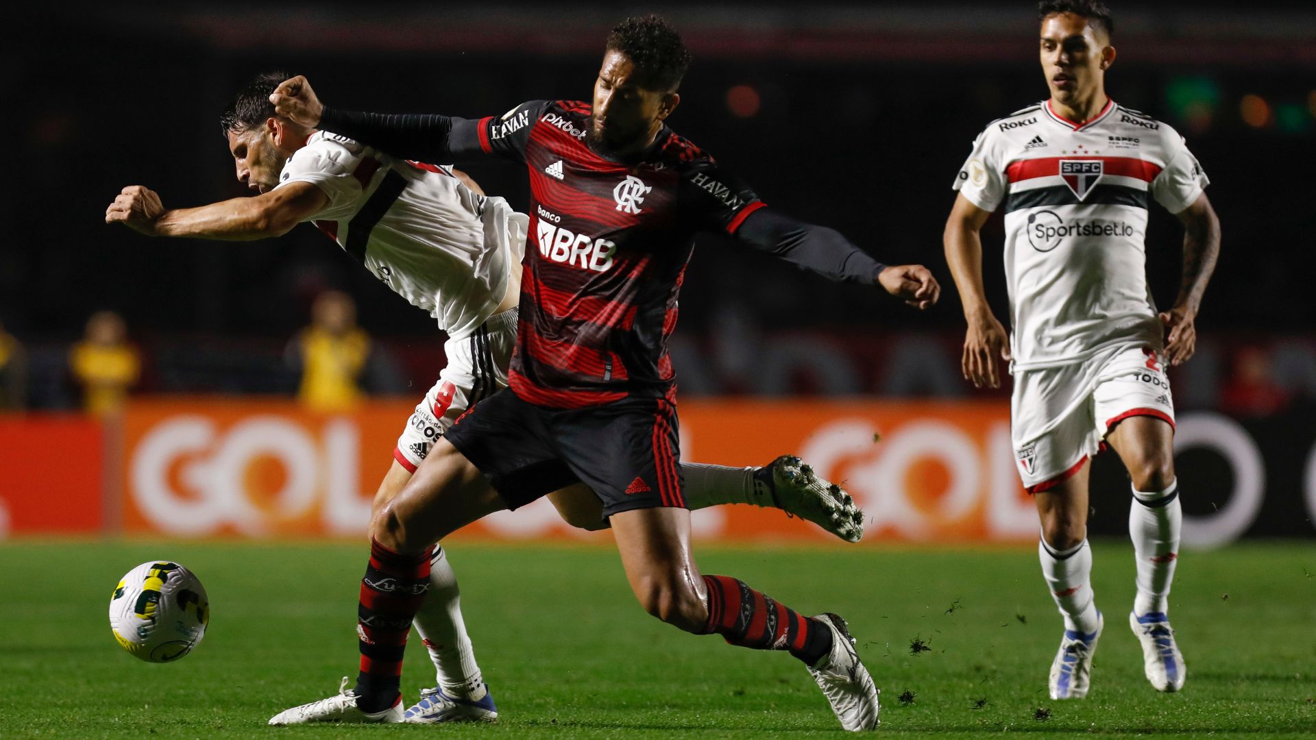 São Paulo e Flamengo se enfrentam pelas semis da Copa do Brasil