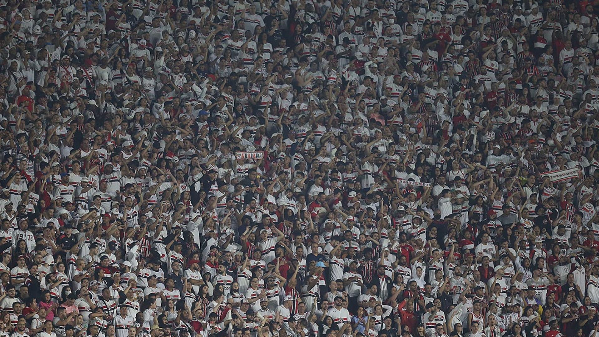 Torcida do São Paulo no estádio do Morumbi