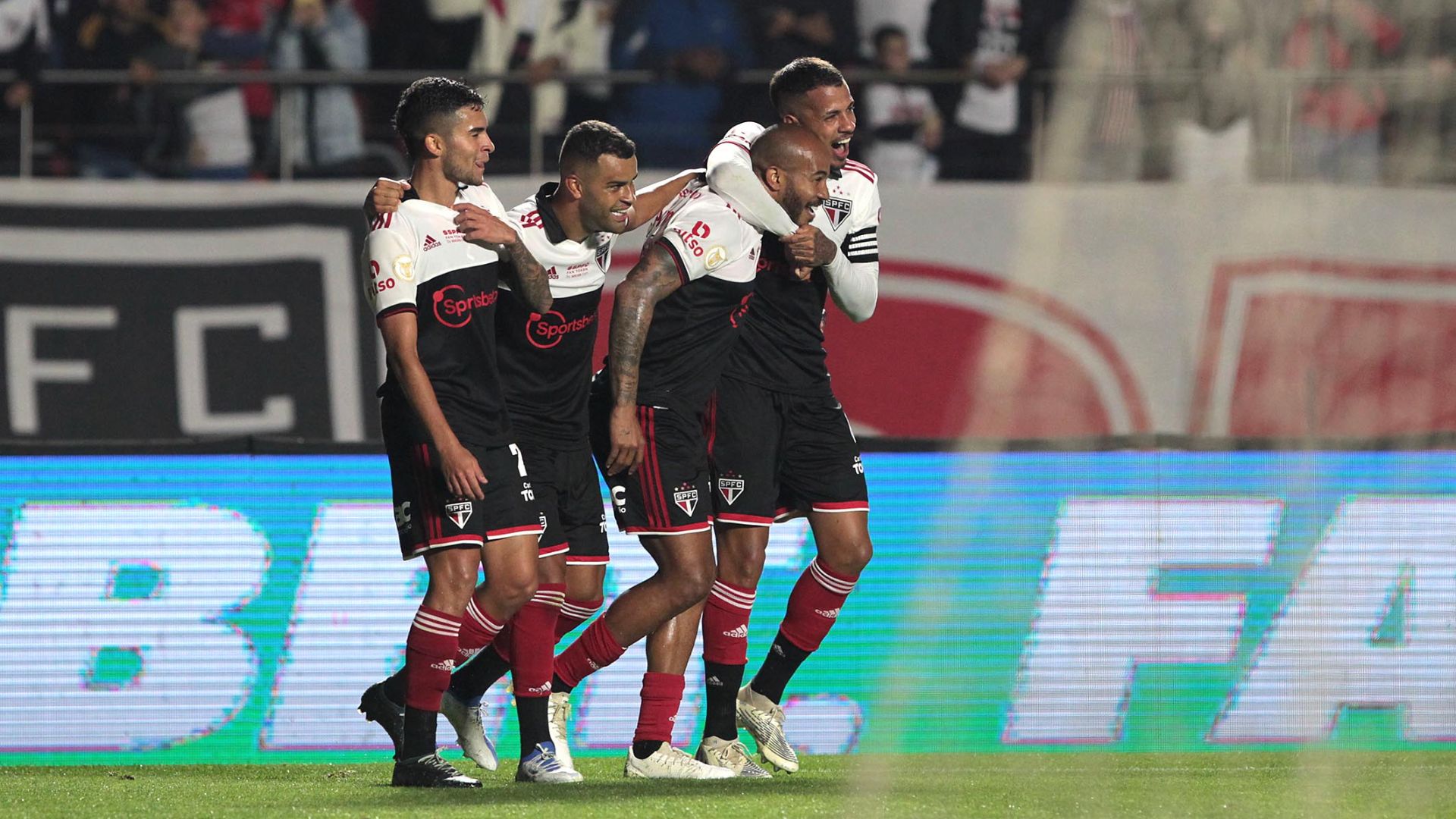 Jogadores do São Paulo em goleada contra o Avaí, no último domingo